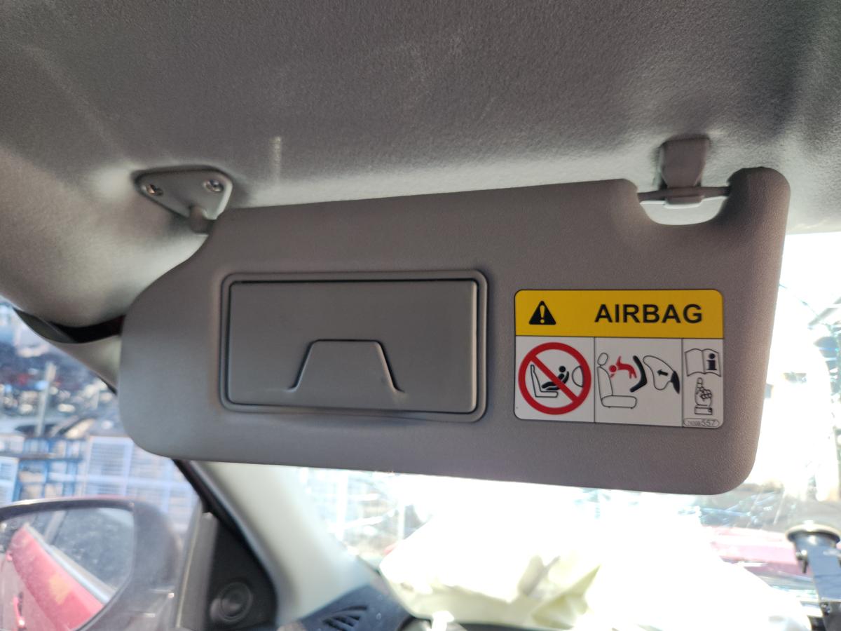 1000953000-Sun Visor Left