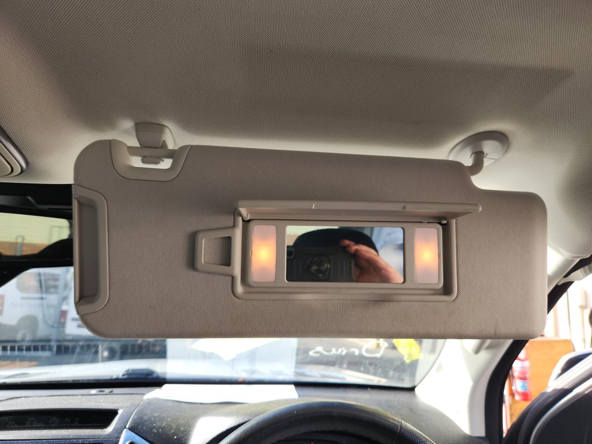 1000934440-Sun Visor Right
