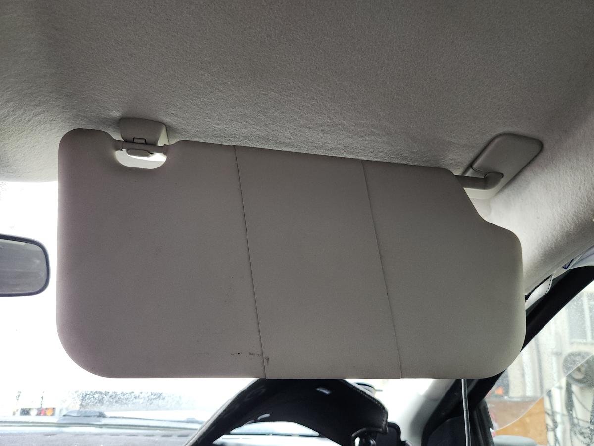 1000936444-Sun Visor Right