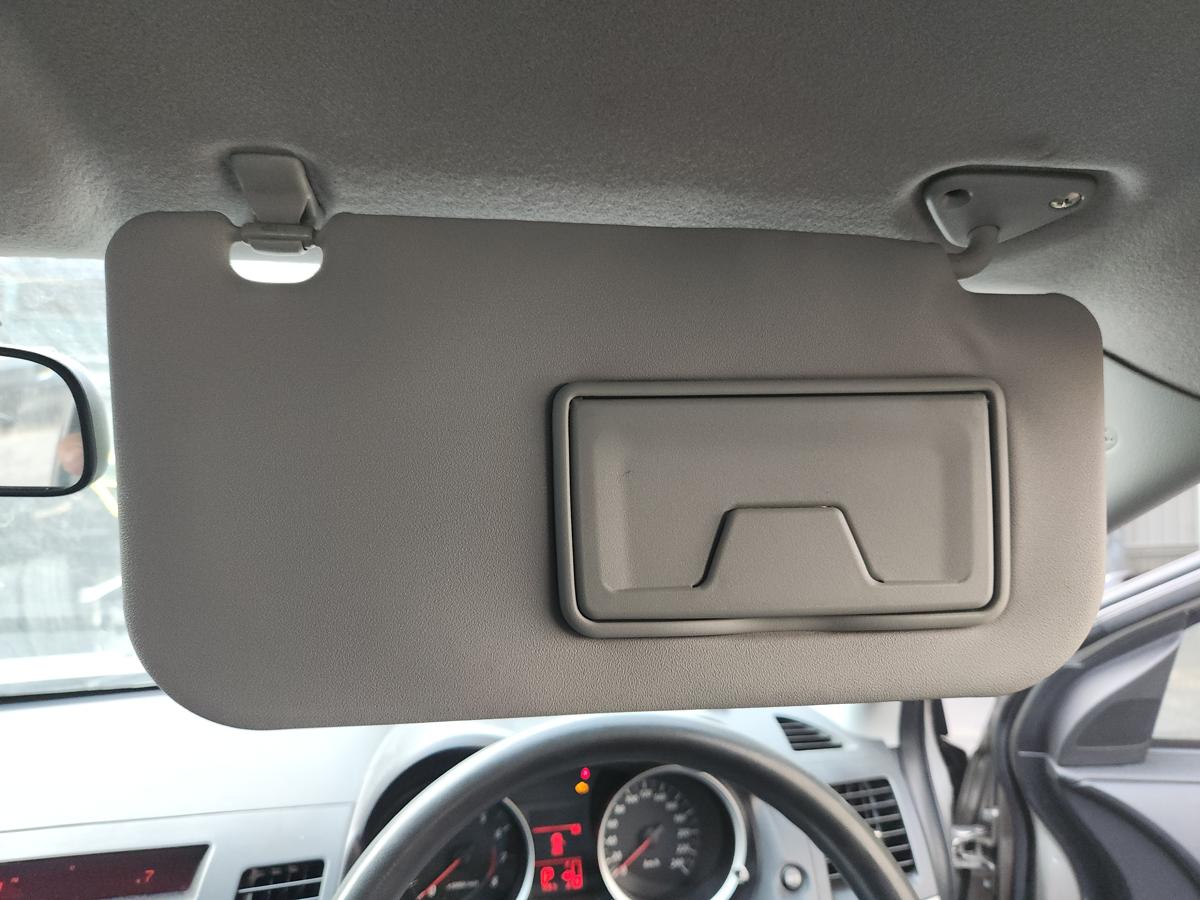 1000940221-Sun Visor Right