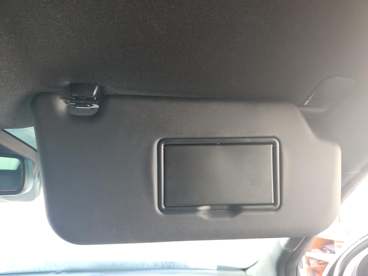 1000940627-Sun Visor Right