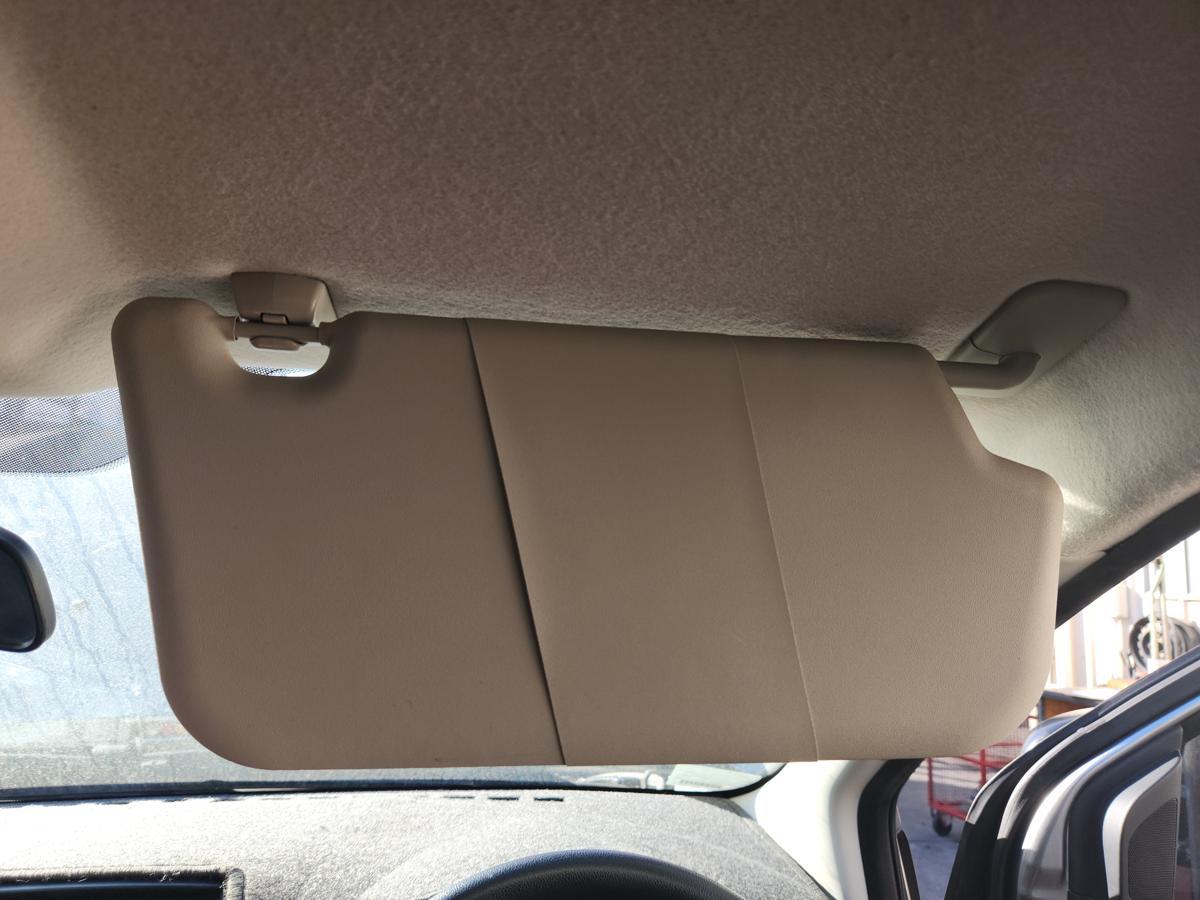 1000941570-Sun Visor Right