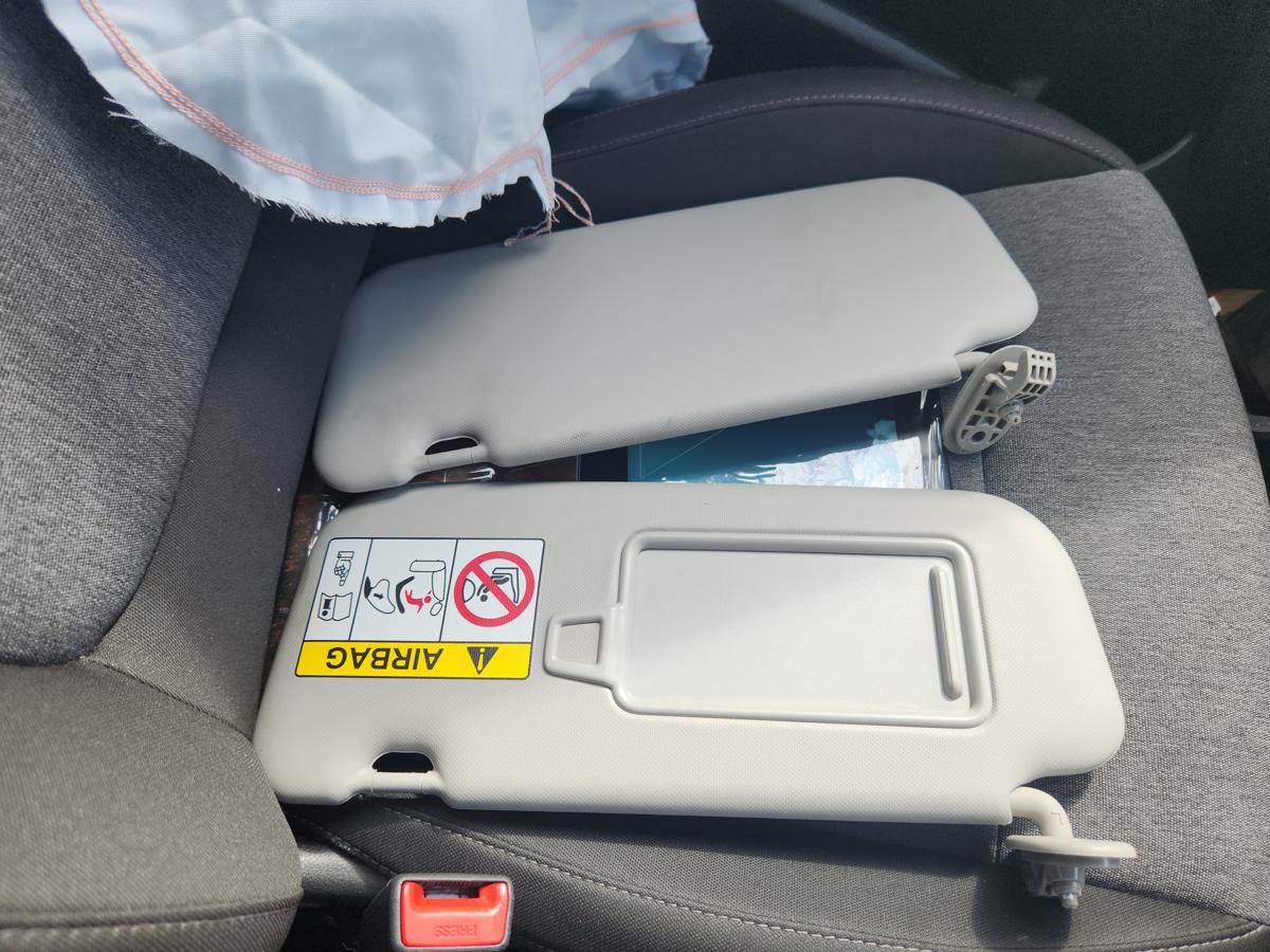 1000942550-Sun Visor Right
