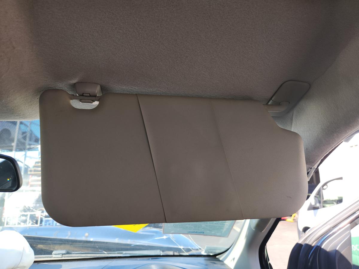 1000944082-Sun Visor Right