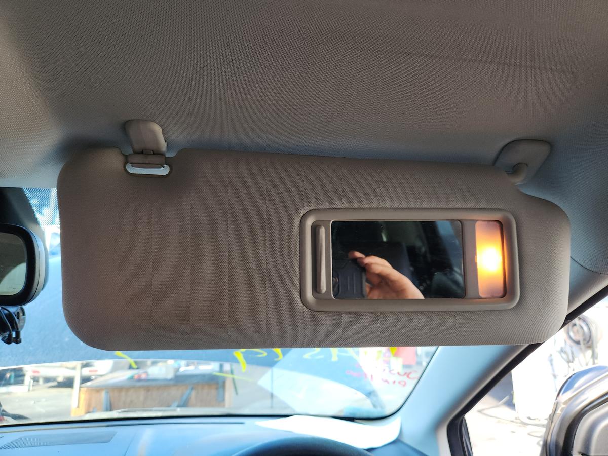1000945128-Sun Visor Right
