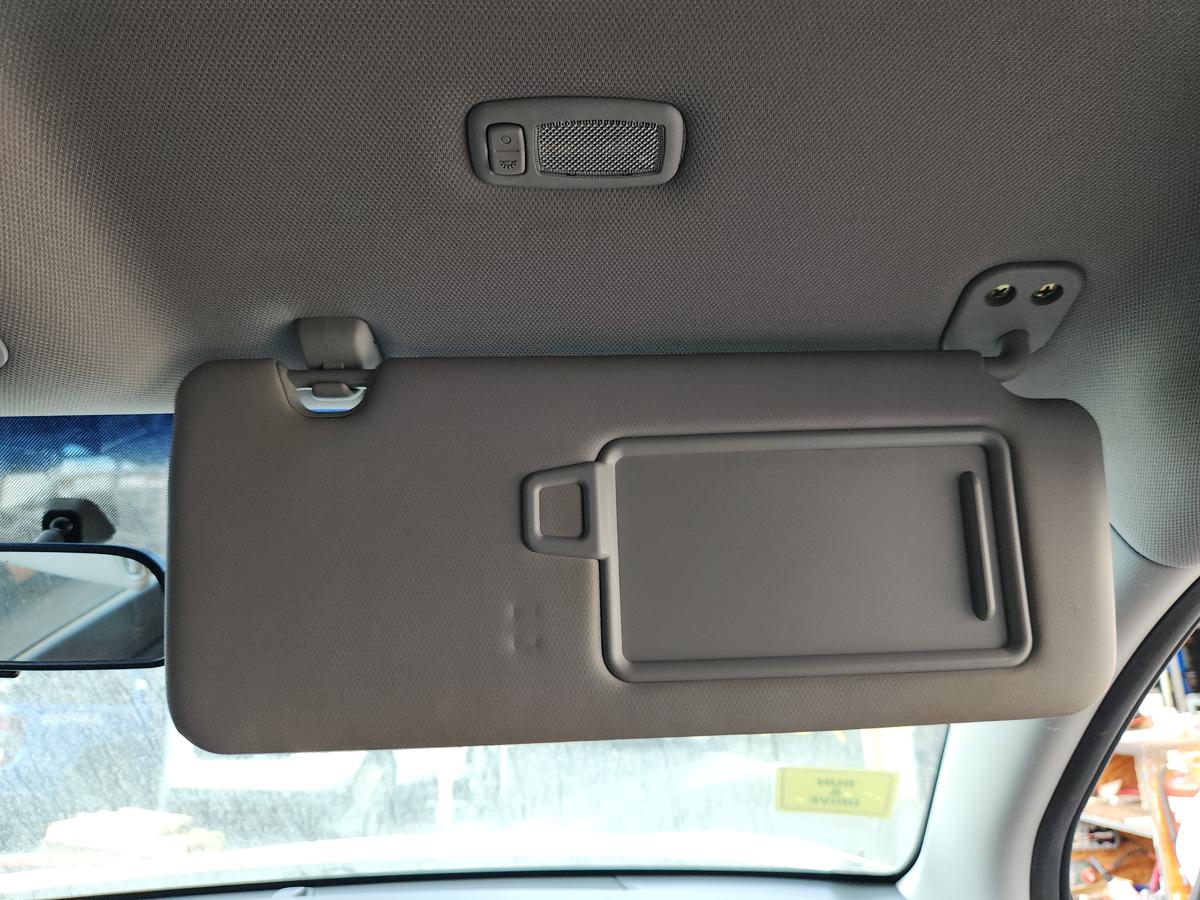 1000948593-Sun Visor Right