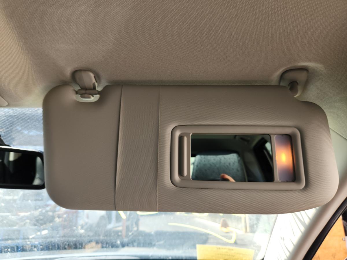 1000952159-Sun Visor Right