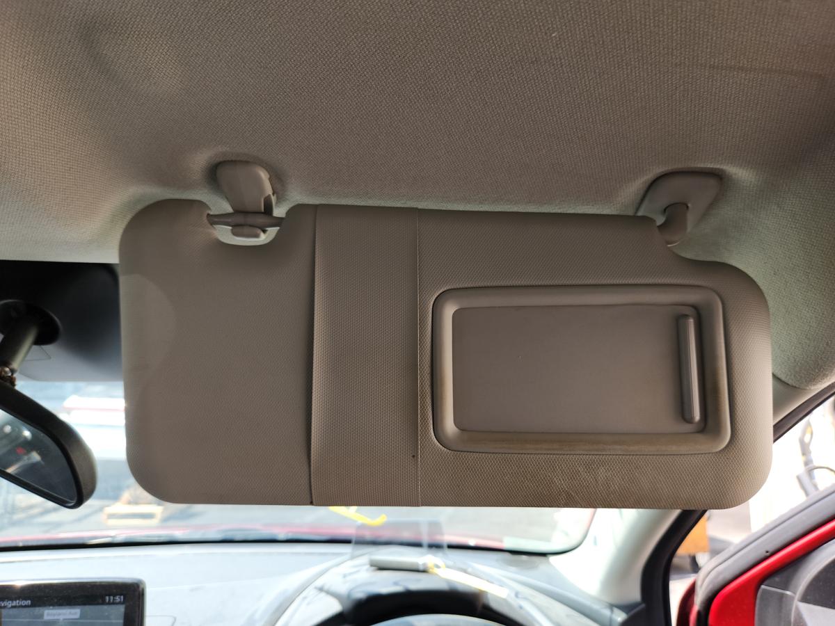 1000952826-Sun Visor Right