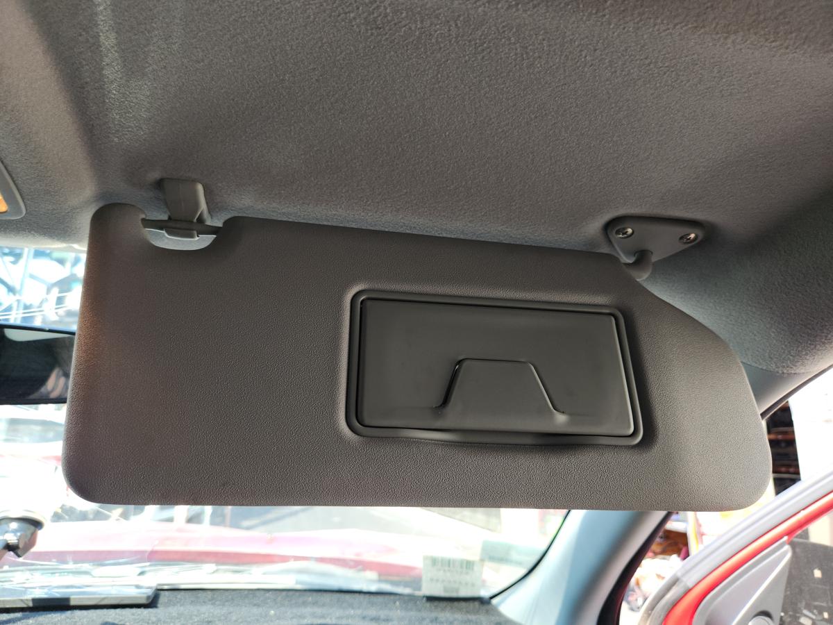 1000953001-Sun Visor Right
