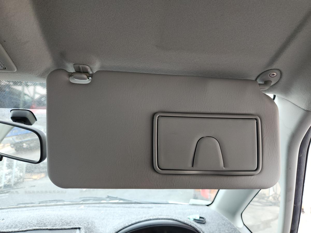 1000955564-Sun Visor Right