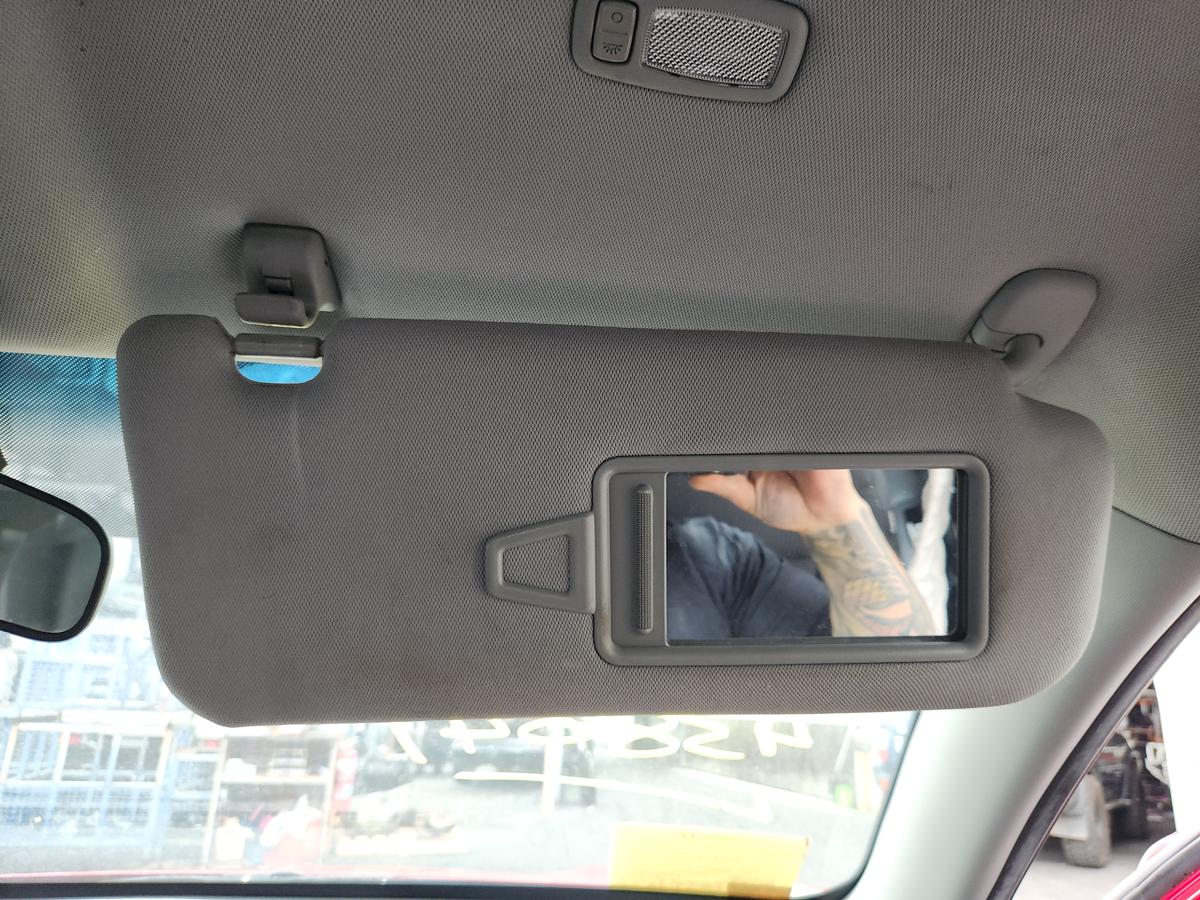 1000957116-Sun Visor Right