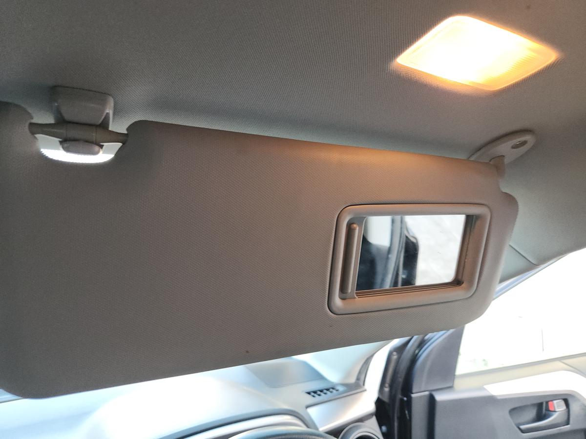 1000931830-Sun Visor Right