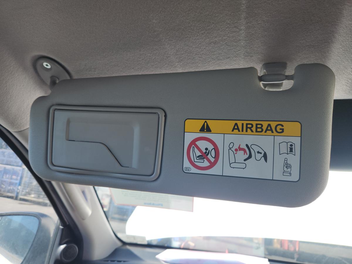1000928152-Sun Visor Right