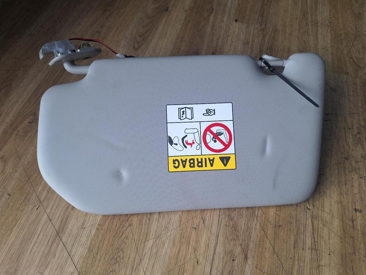 1000899133-Sun Visor Right Bottom