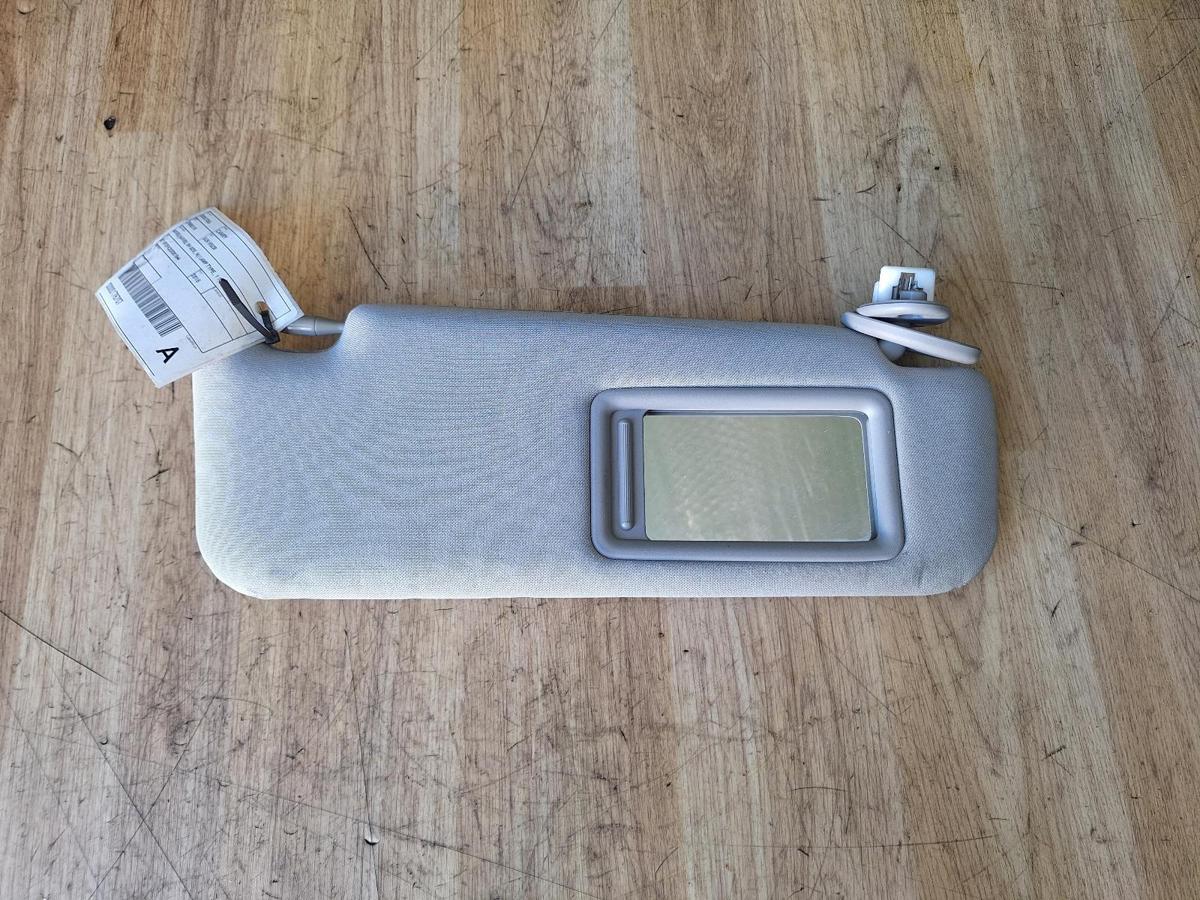 1000888153-Sun Visor Right Top