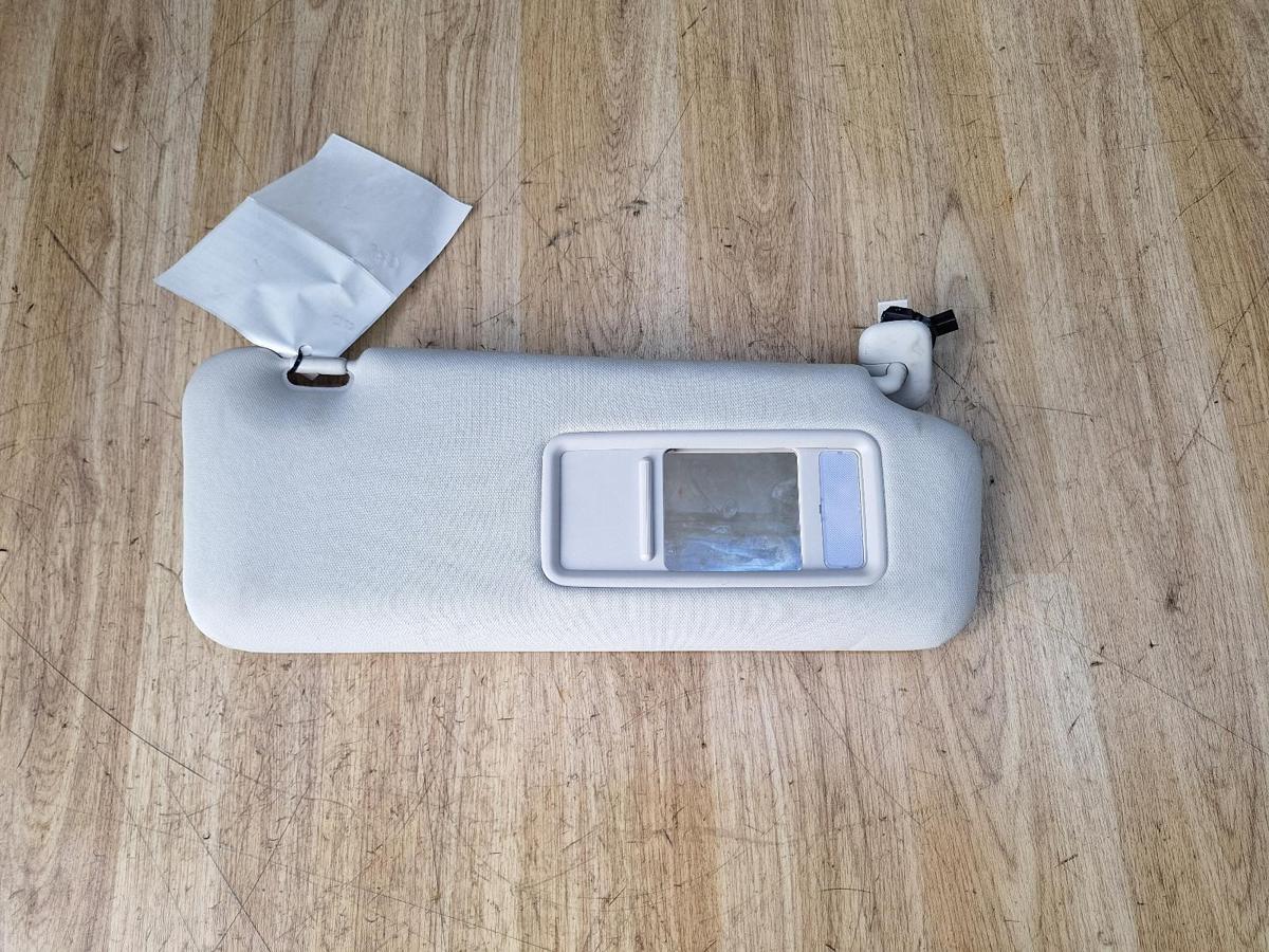 1000885292-Sun Visor Right Top