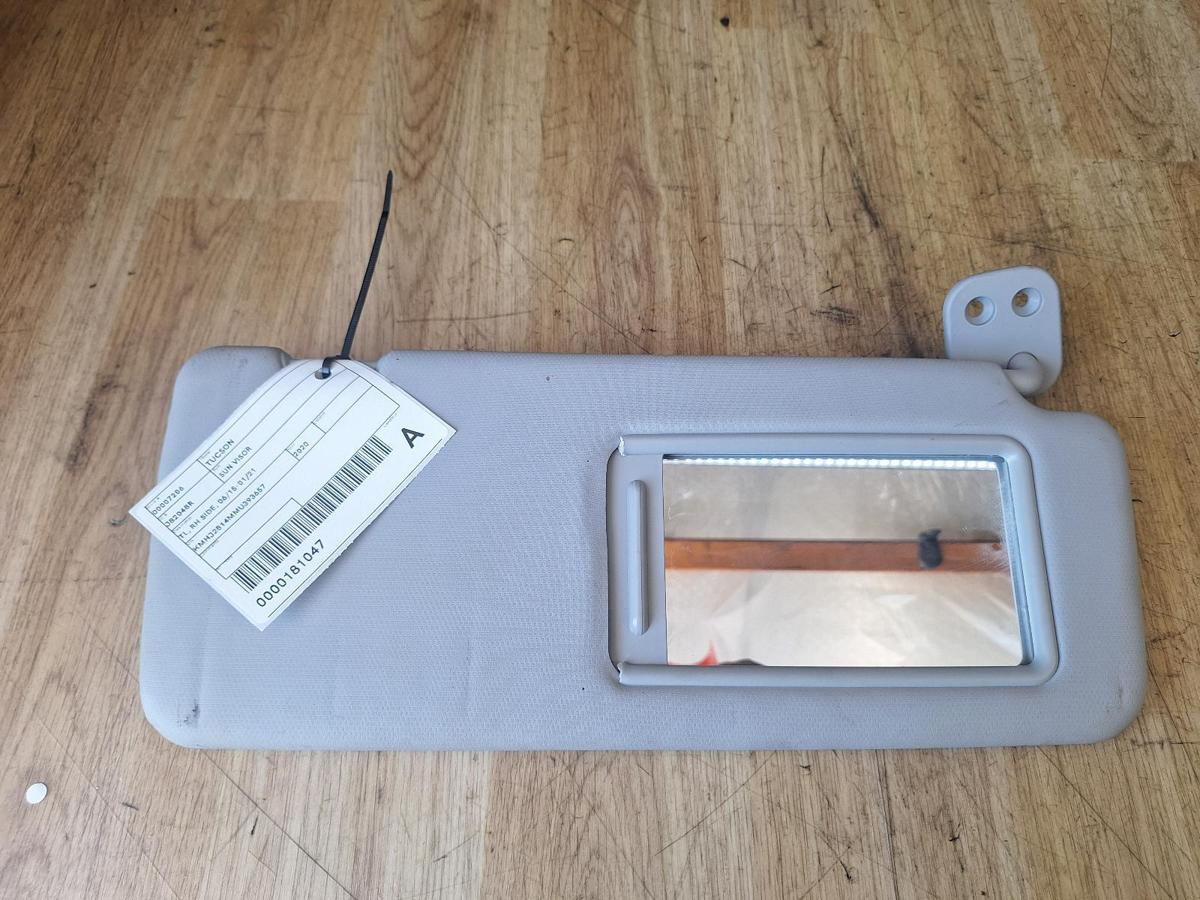 1000900886-Sun Visor Right Top