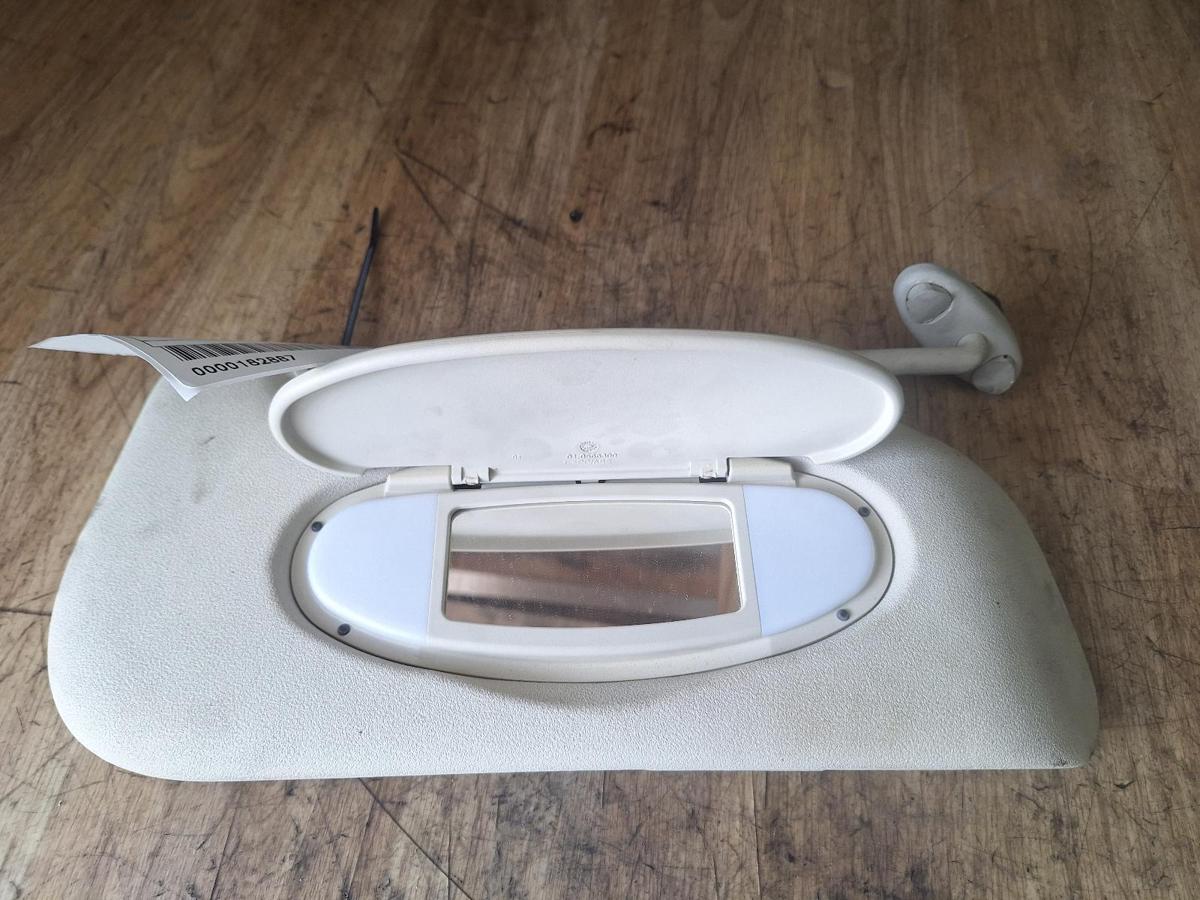 1000908470-Sun Visor Right Top