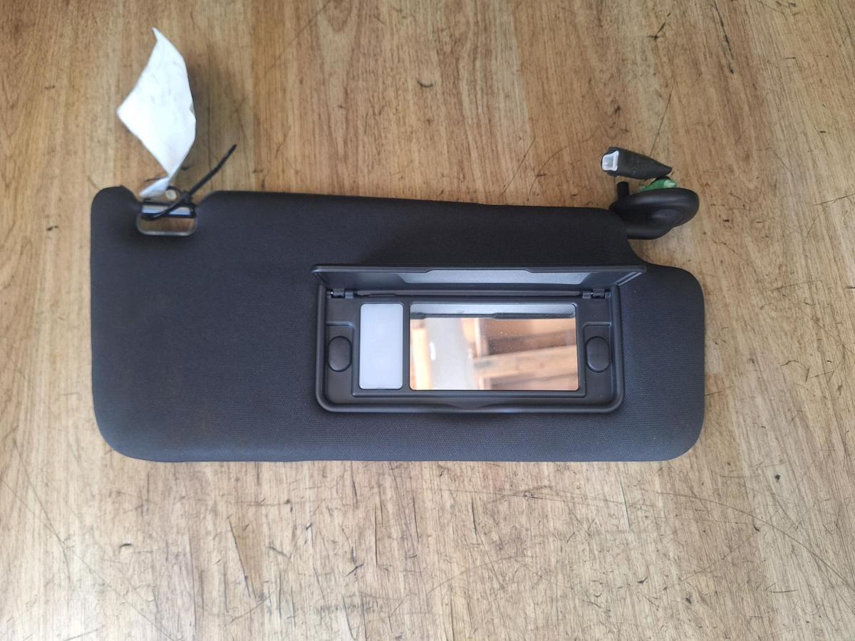 1000915895-Sun Visor Right Top
