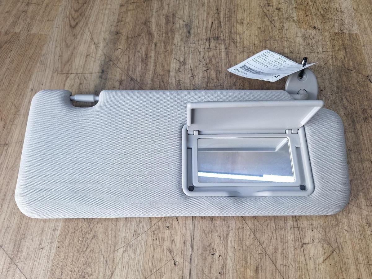 1000894911-Sun Visor Right Top