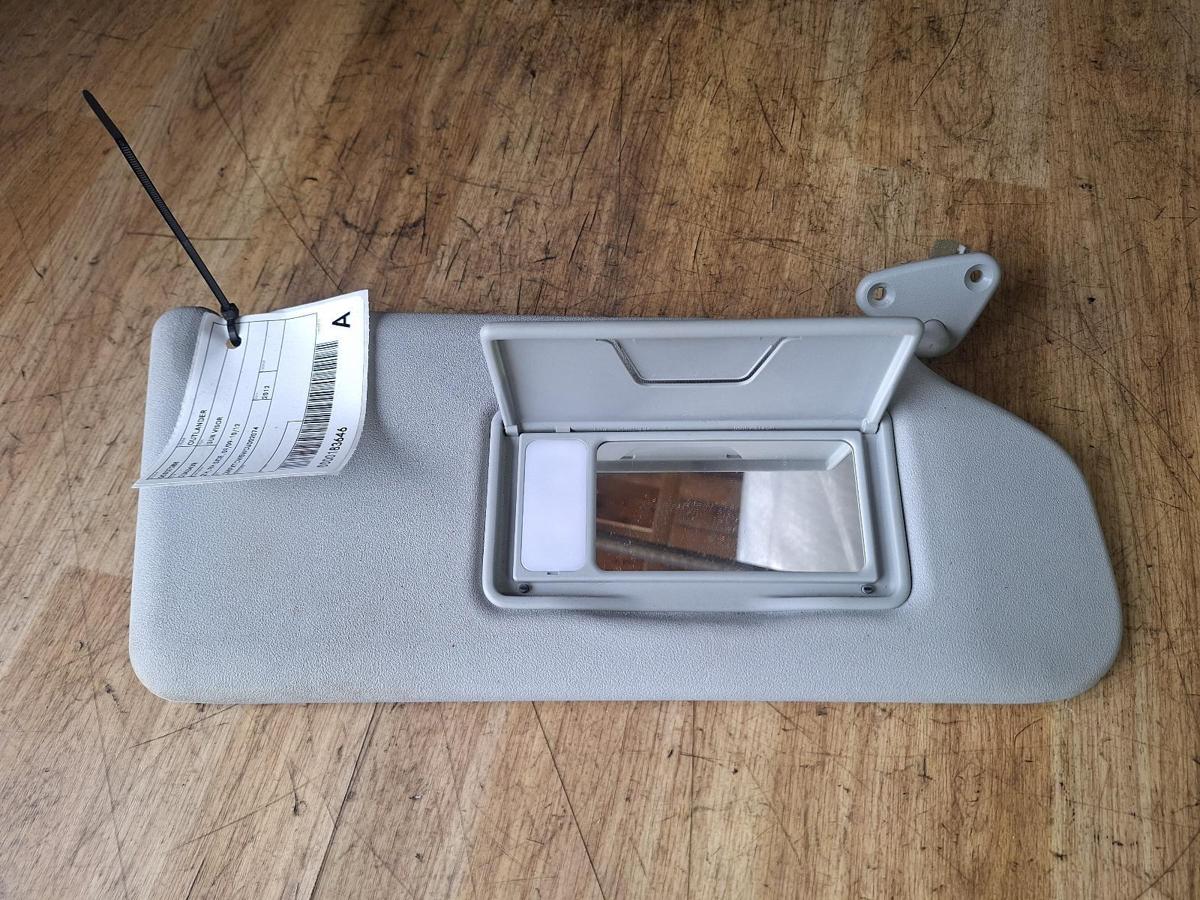 1000913781-Sun Visor Right Top