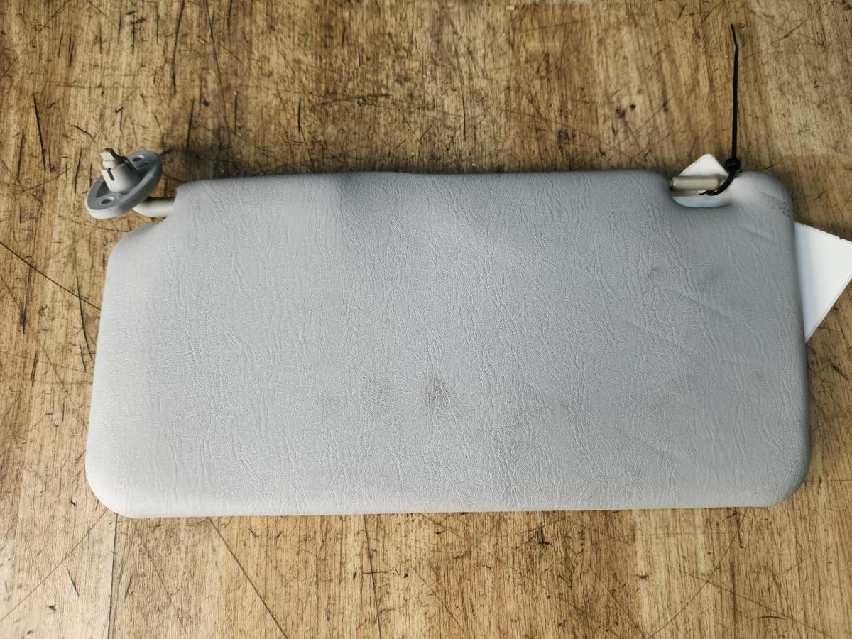 1000923570-Sun Visor Right Top