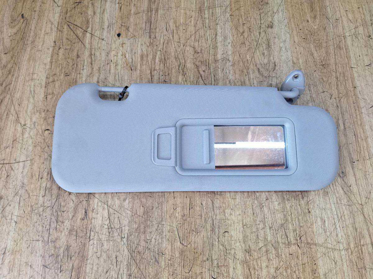 1000943852-Sun Visor Right Top