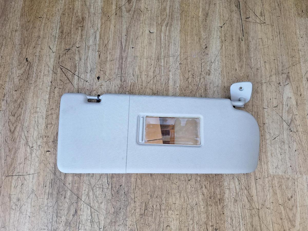 1000951725-Sun Visor Right Top