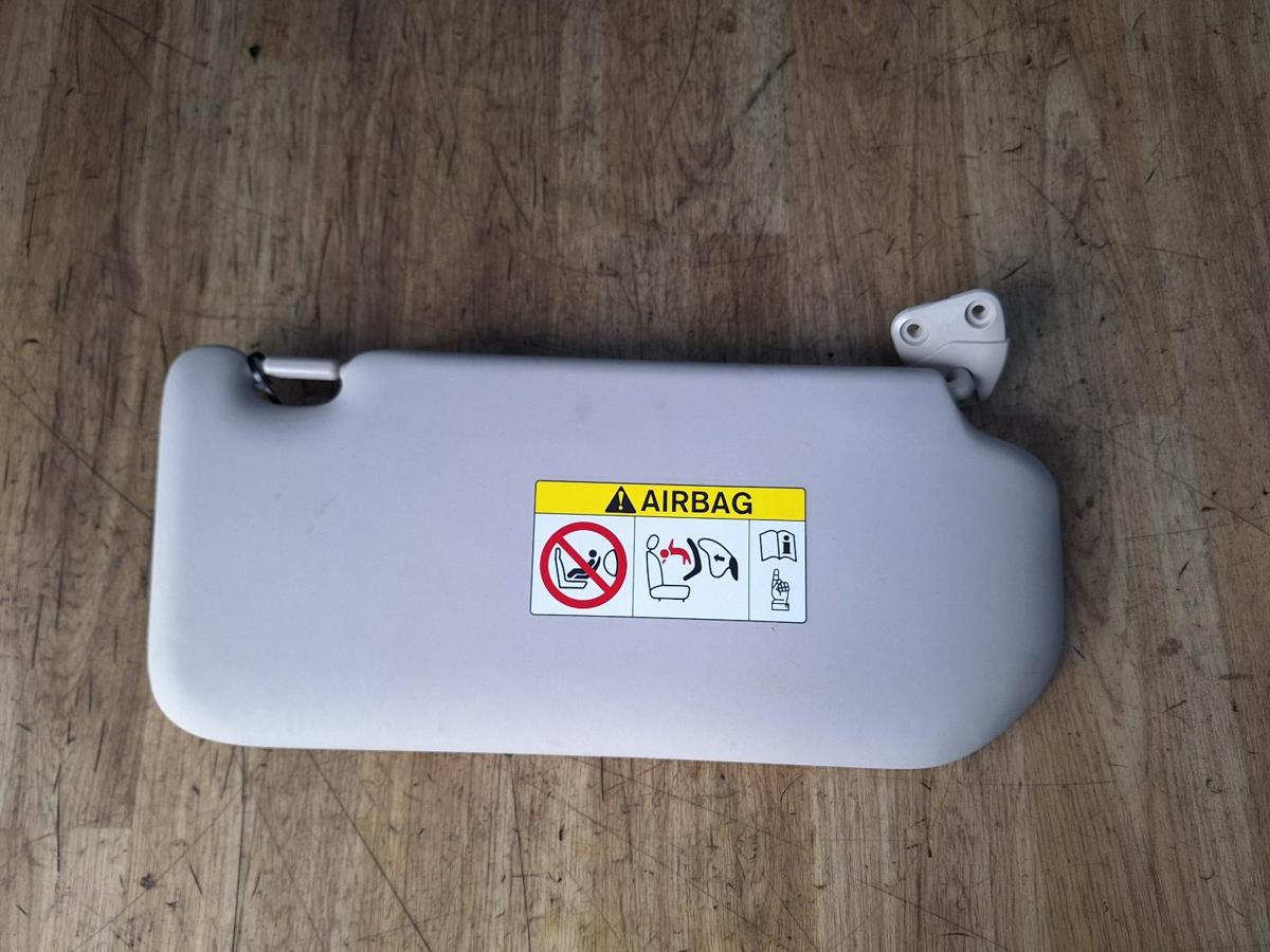 1000948445-Sun Visor Right Top