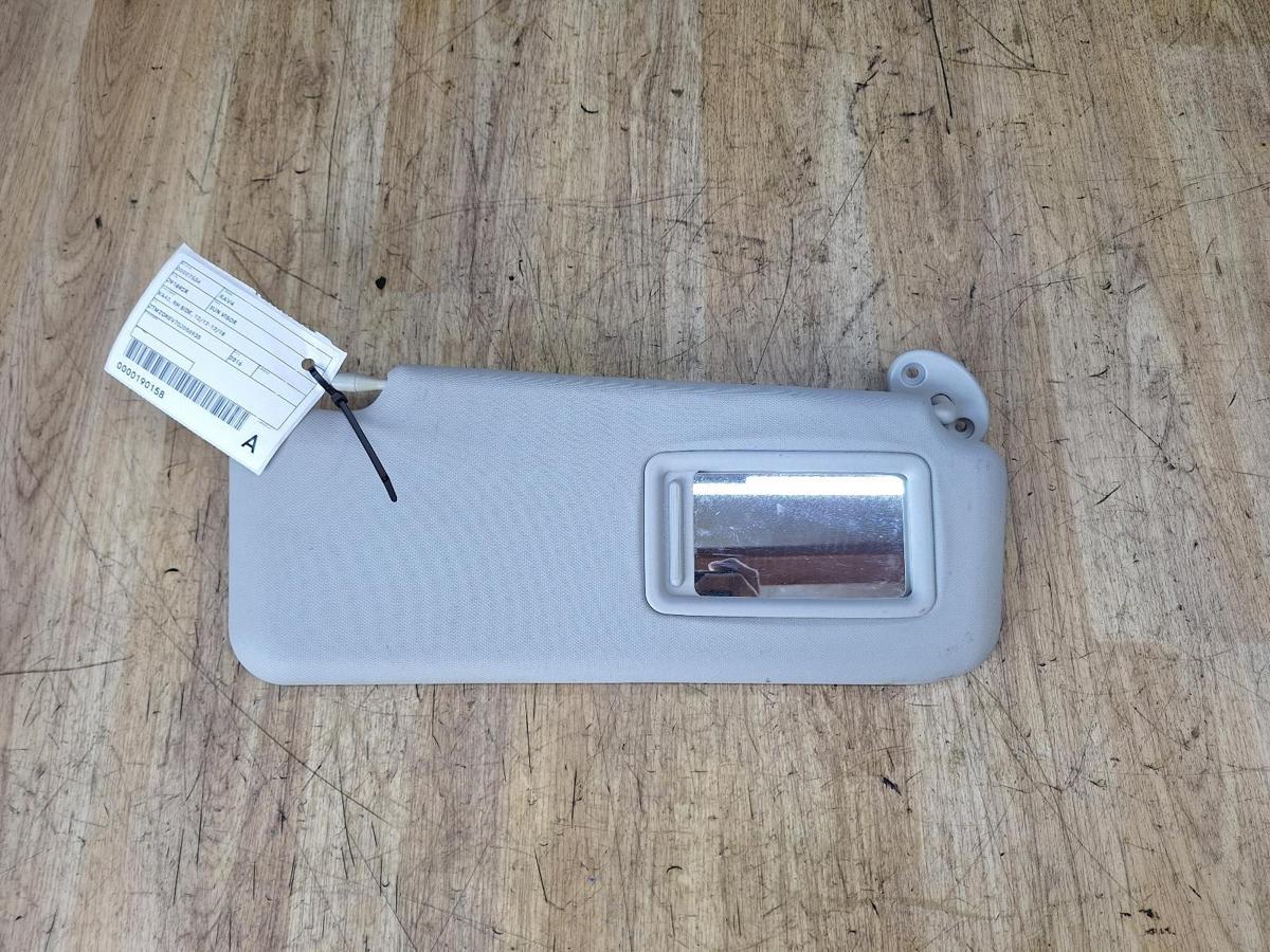 1000950019-Sun Visor Right Top