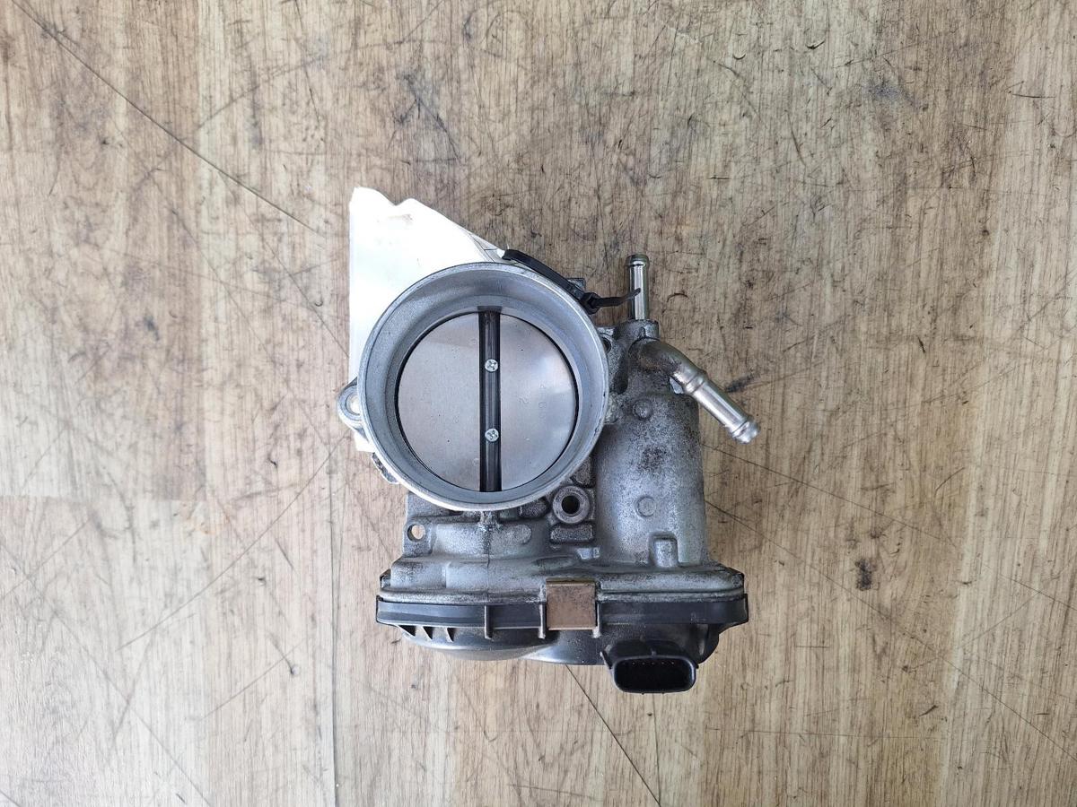 1000894831-Throttle Body Top