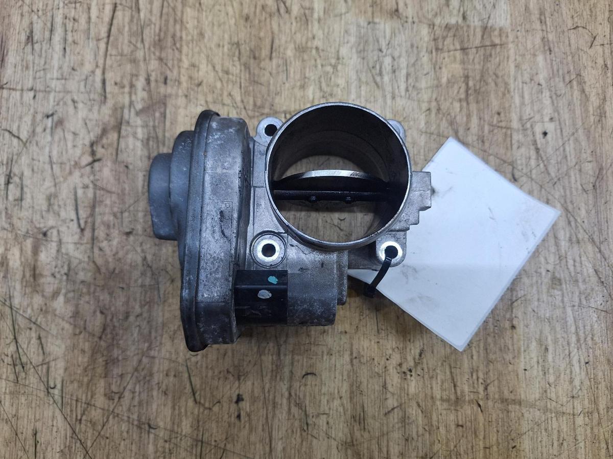 1000925835-Throttle Body Top