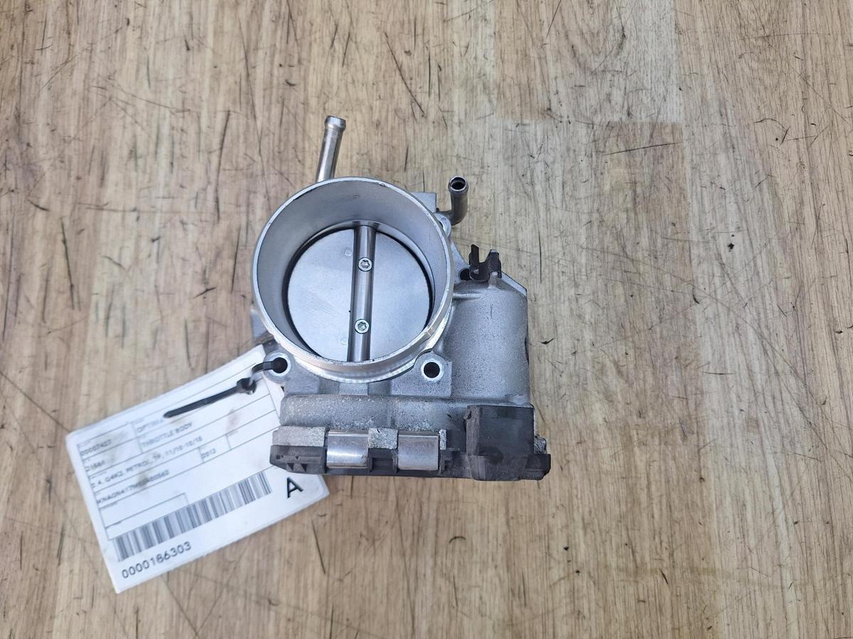 1000929521-Throttle Body Top