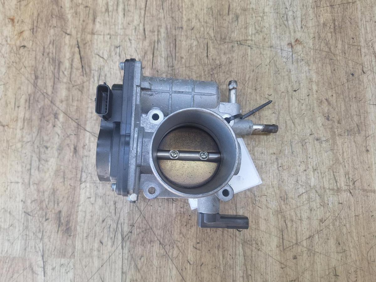 1000930816-Throttle Body Top