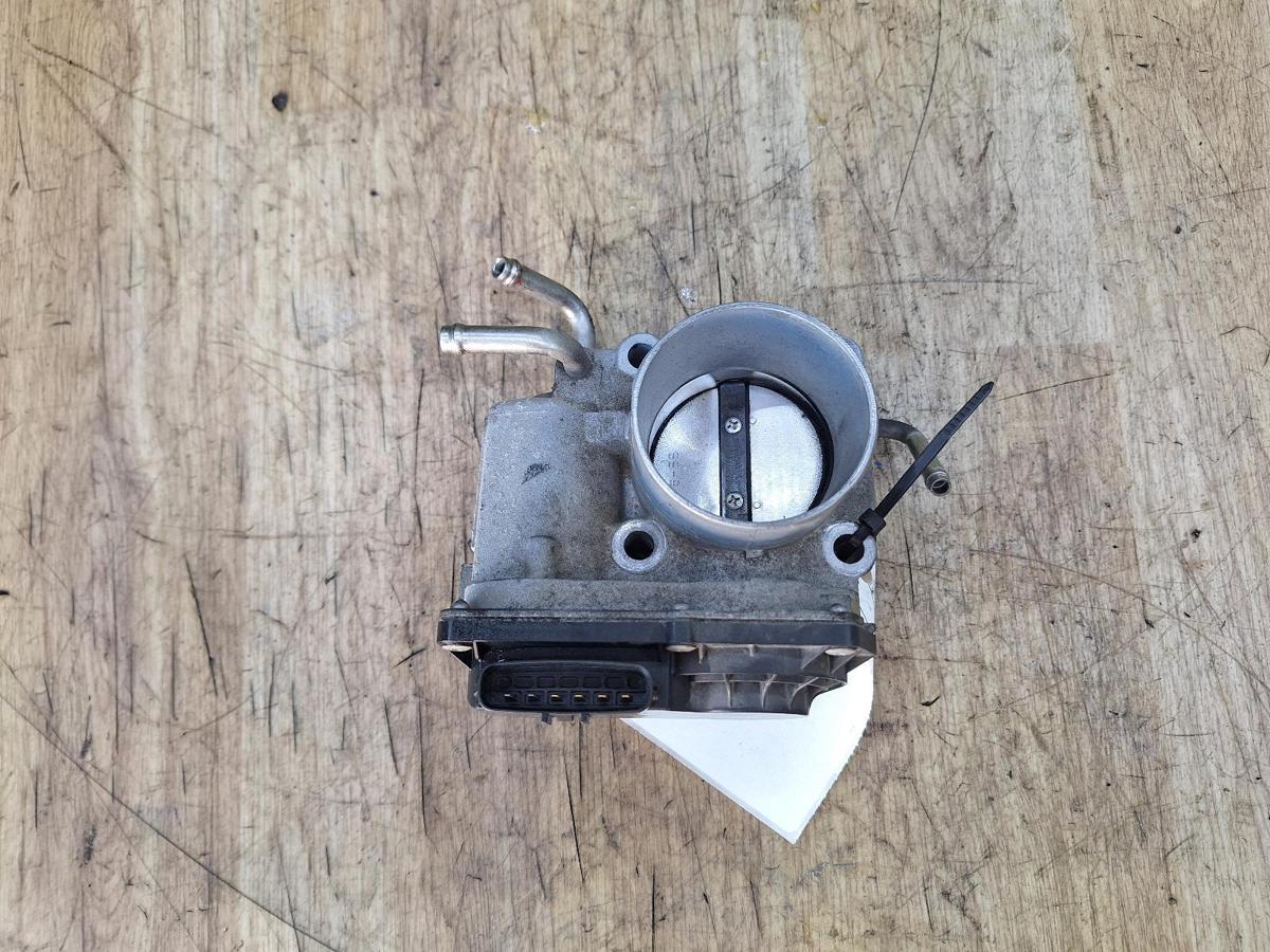 1000935882-Throttle Body Top