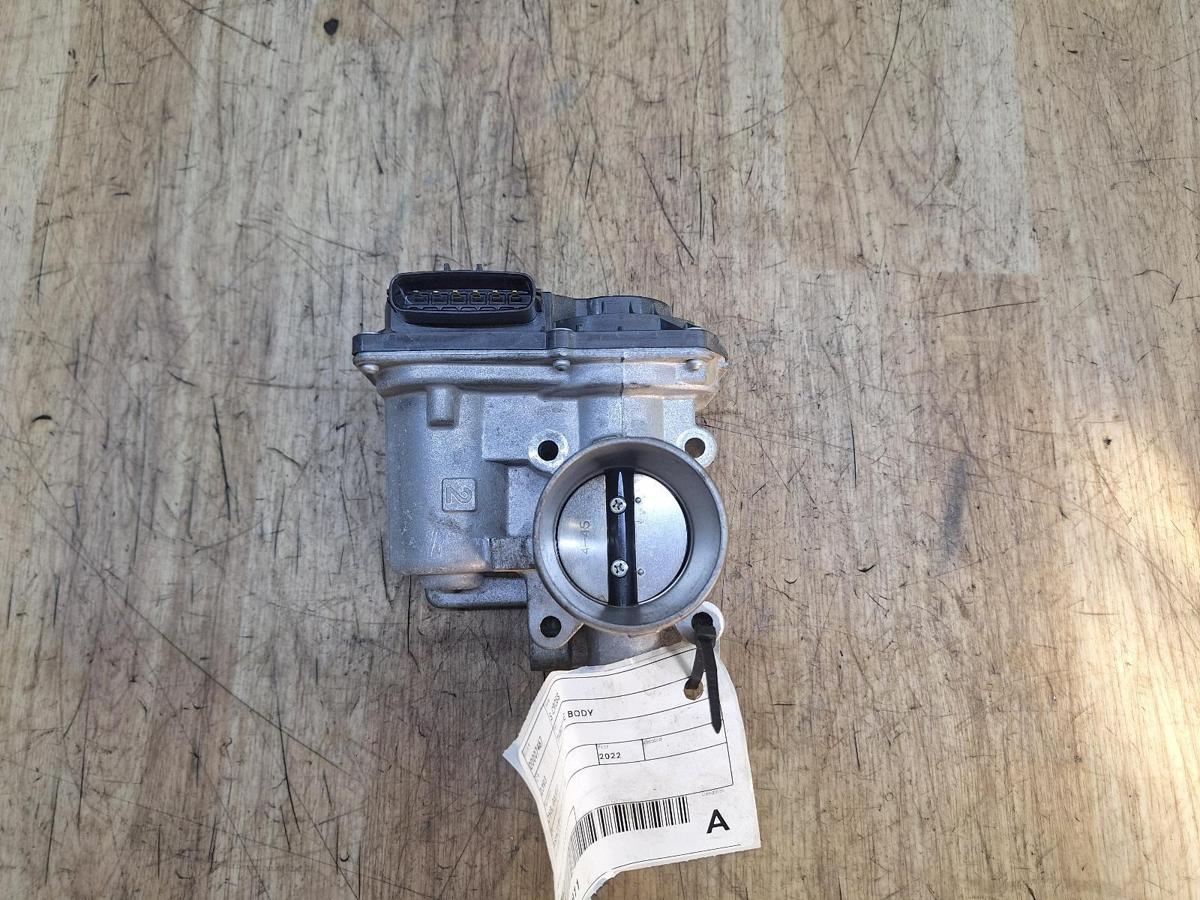 1000935280-Throttle Body Top