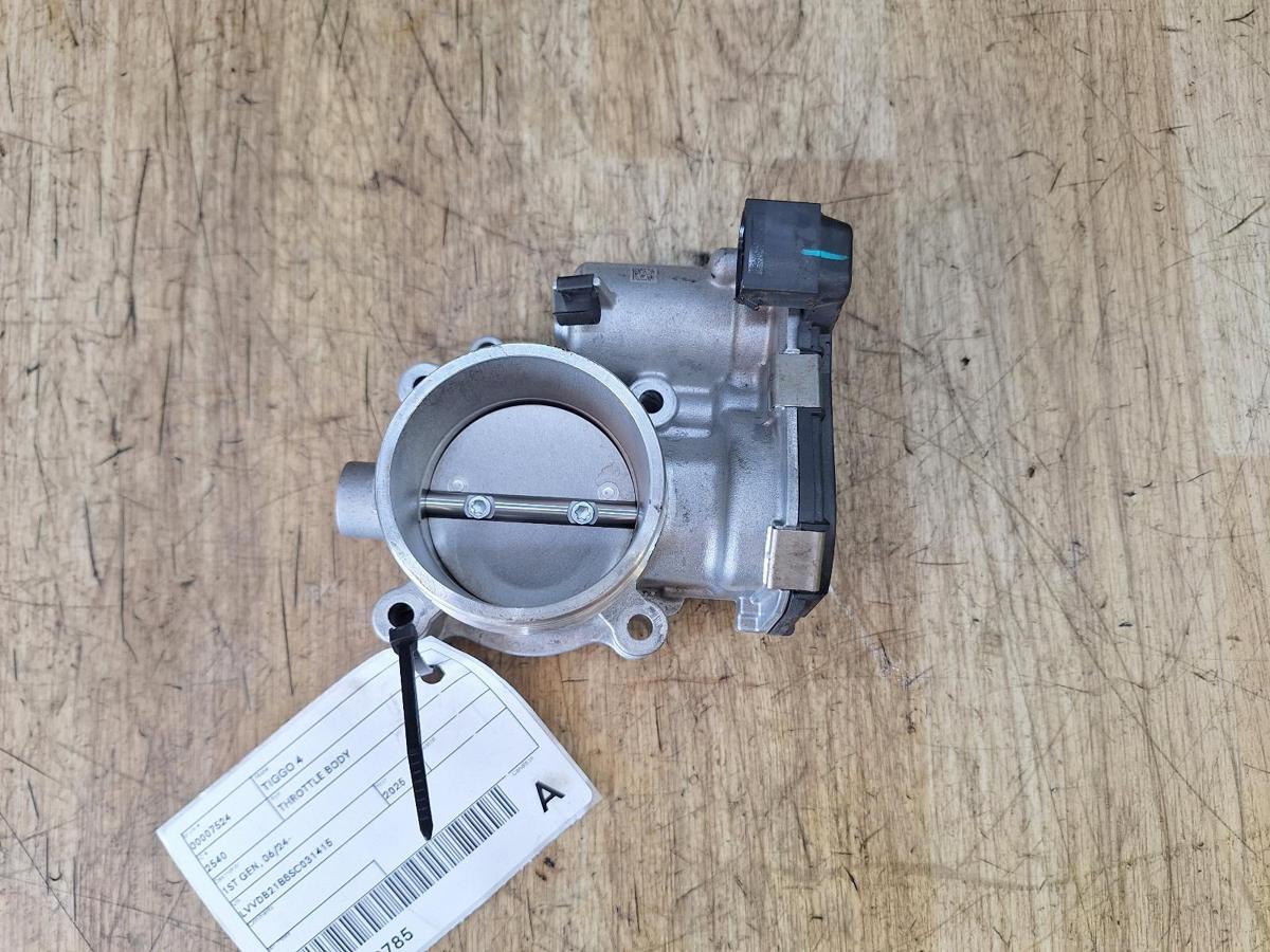 1000943764-Throttle Body Top