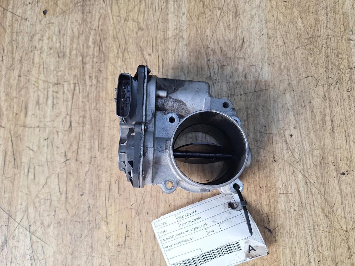 1000954246-Throttle Body Top