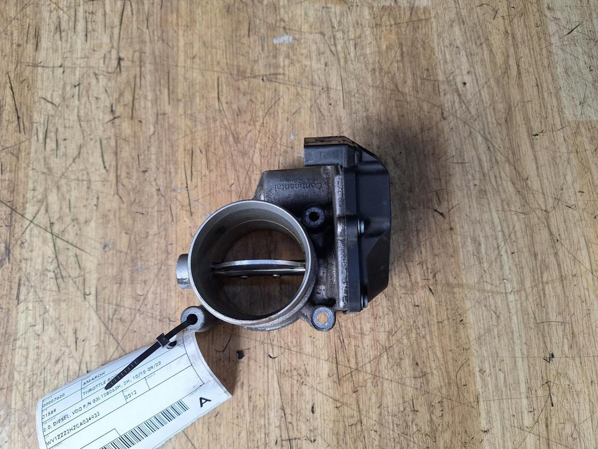 1000958532-Throttle Body Top