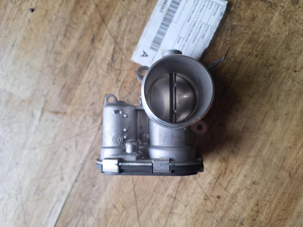1000914907-Throttle Body Top