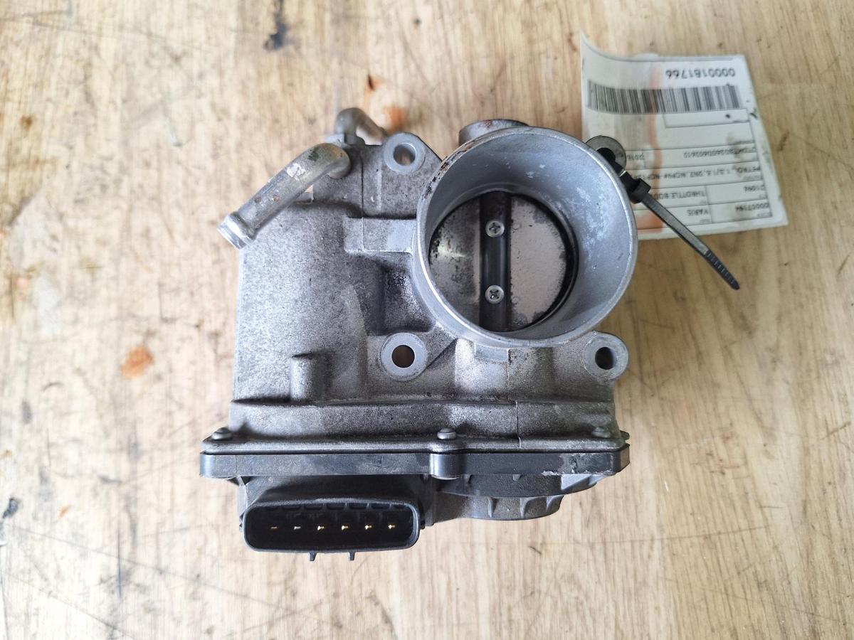 1000900924-Throttle Body Top