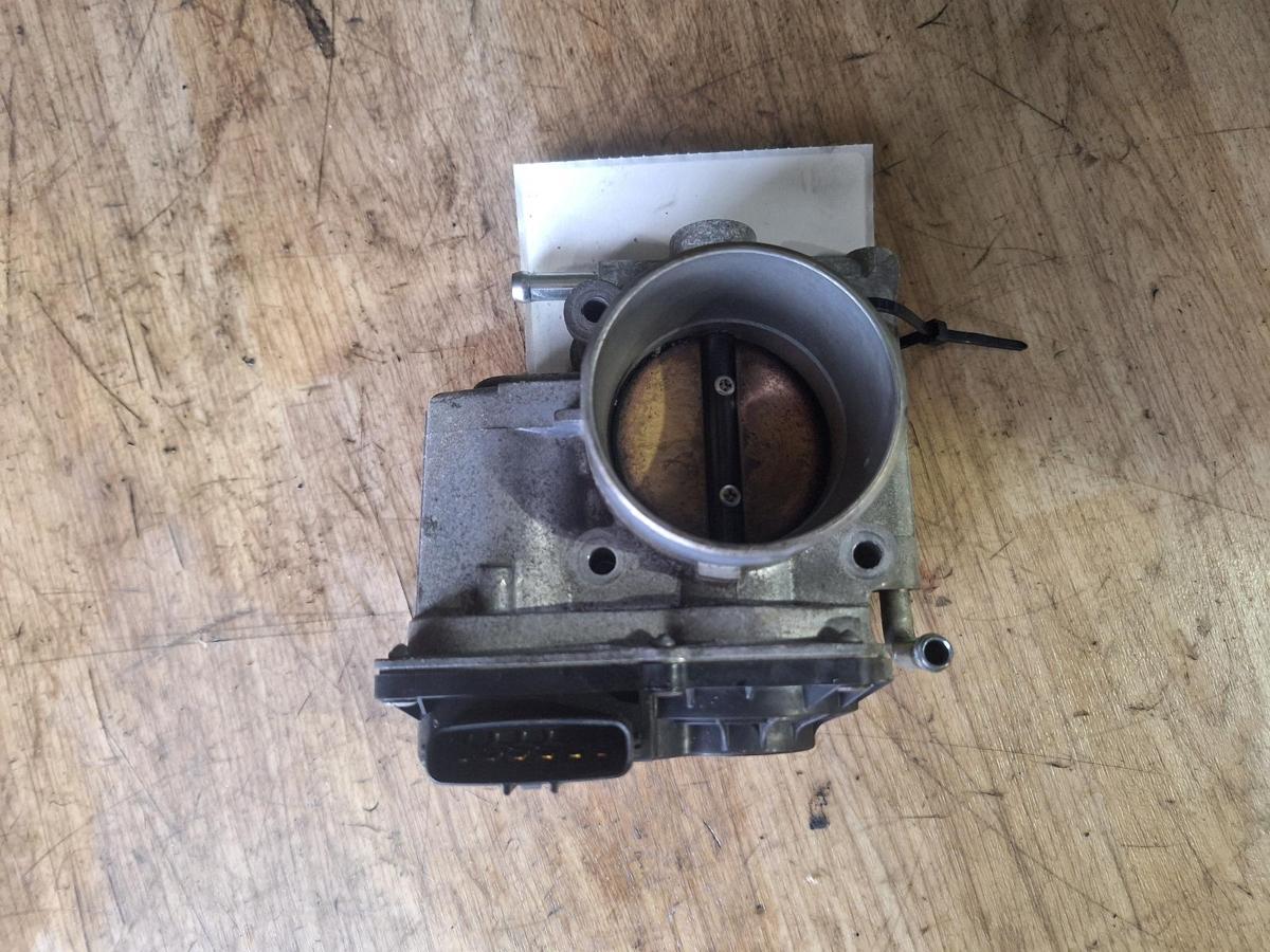 1000912787-Throttle Body Top