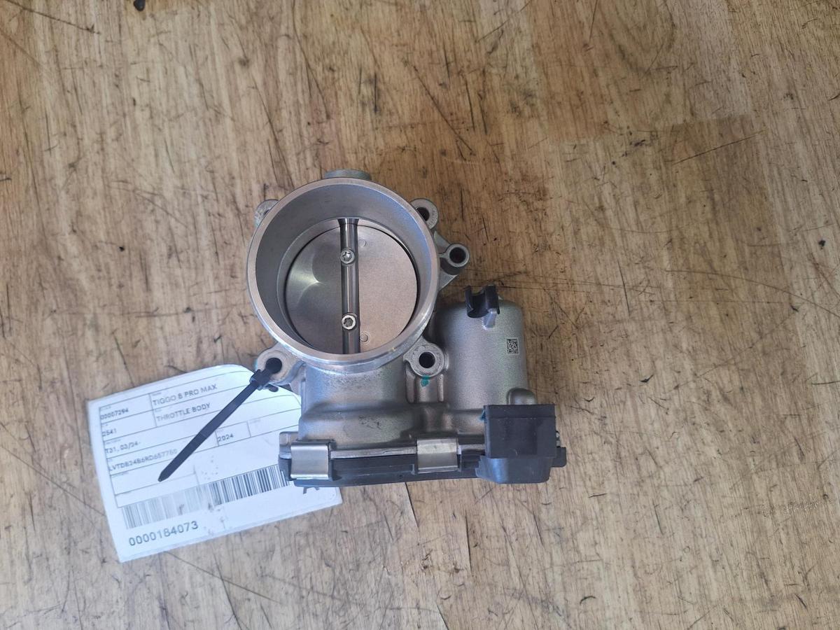 1000915673-Throttle Body Top