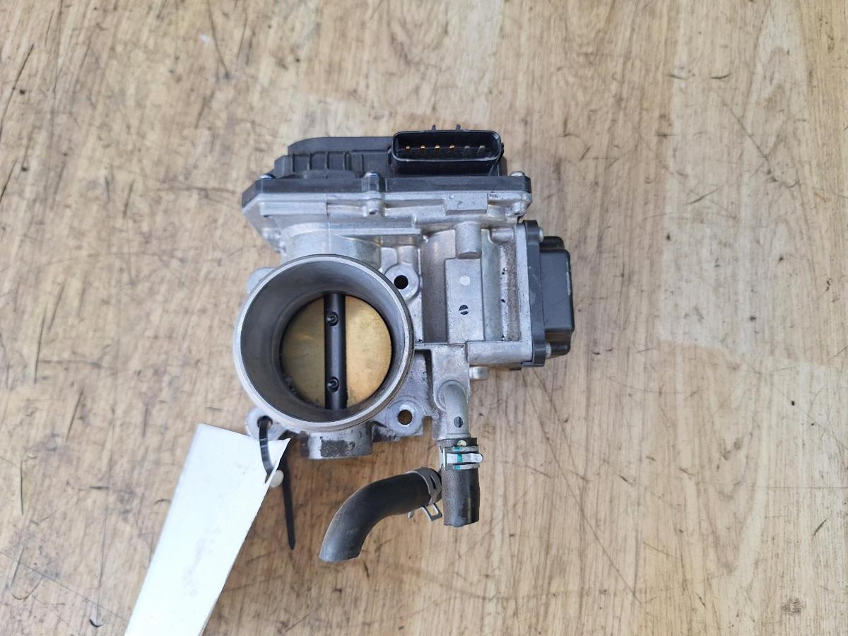 1000915794-Throttle Body Top