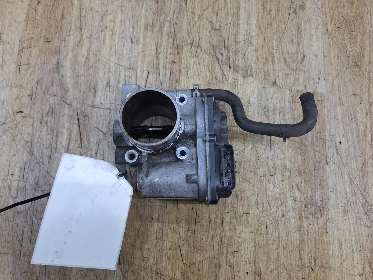 1000934604-Throttle Body Top