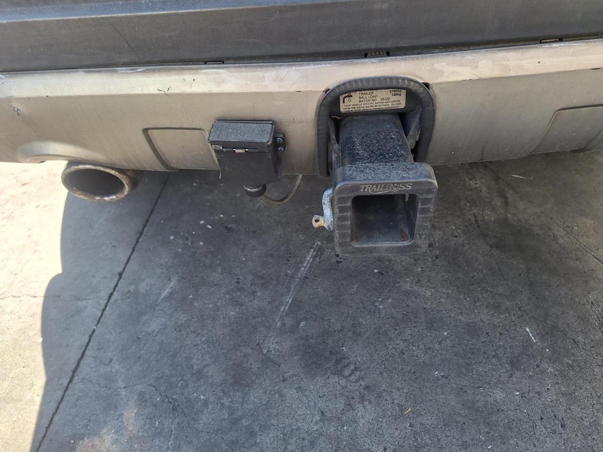 1000798247-Towbar