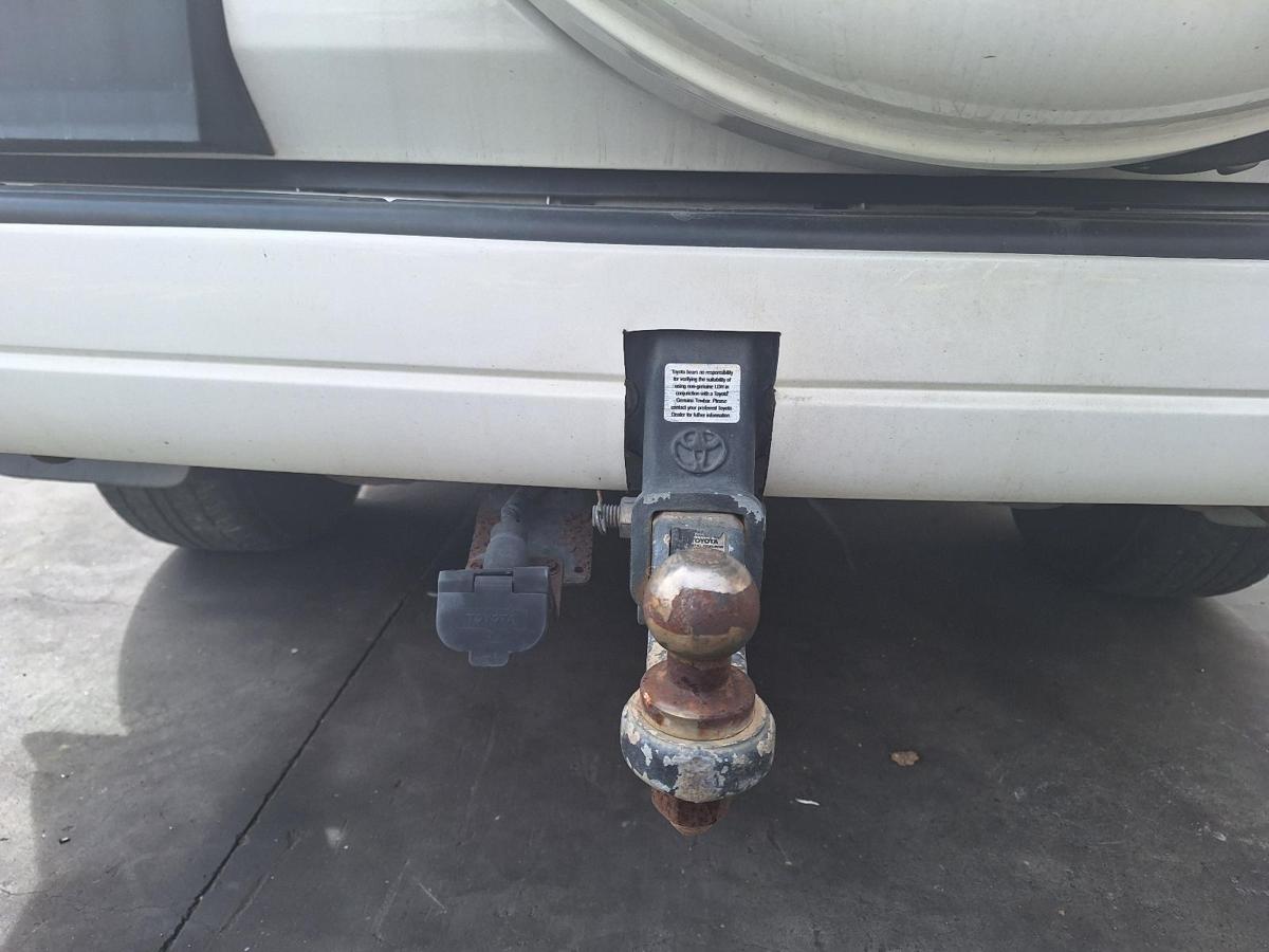 1000757944-Towbar