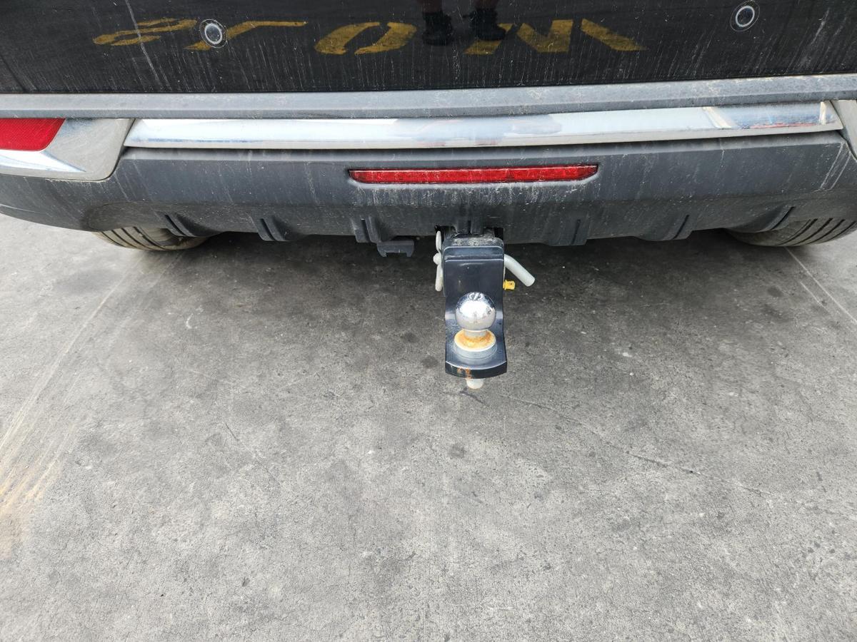 1000859308-Towbar