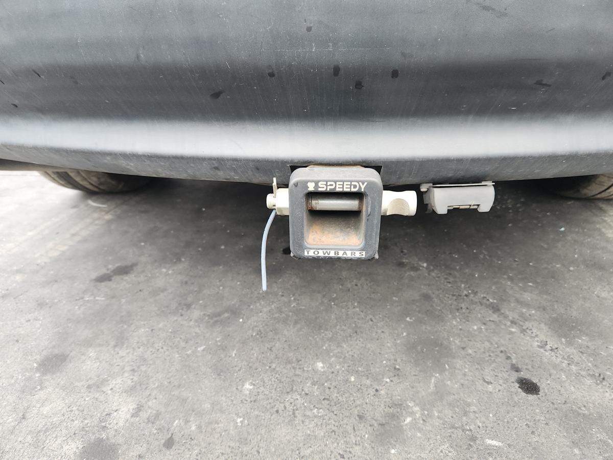 1000937450-Towbar
