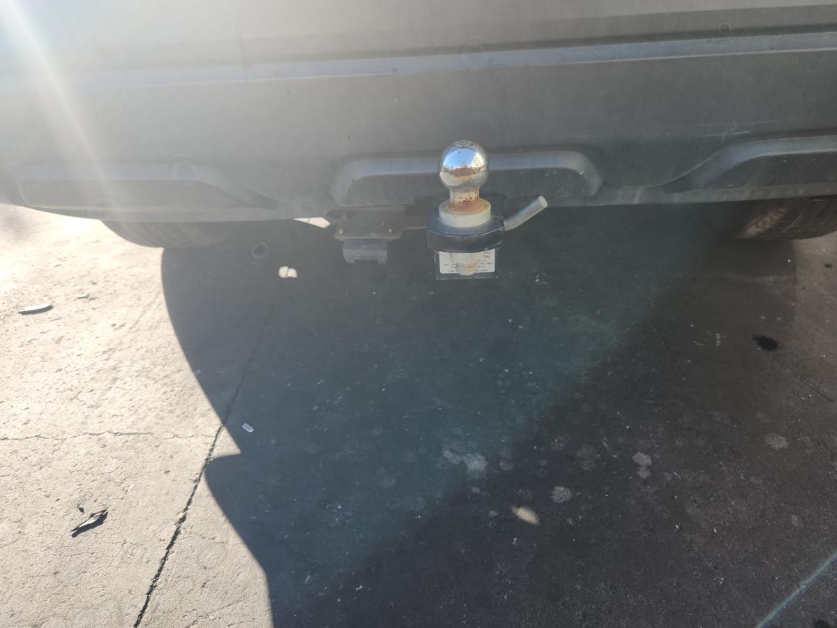 1000941373-Towbar